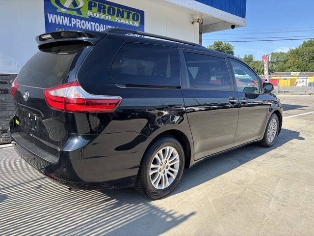 2017 Toyota Sienna