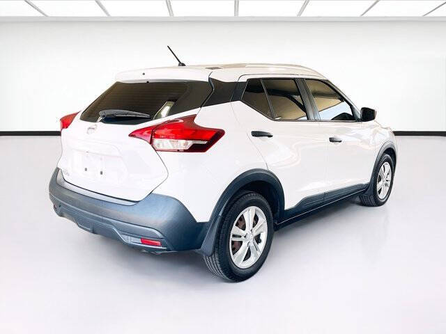 2019 Nissan Kicks S