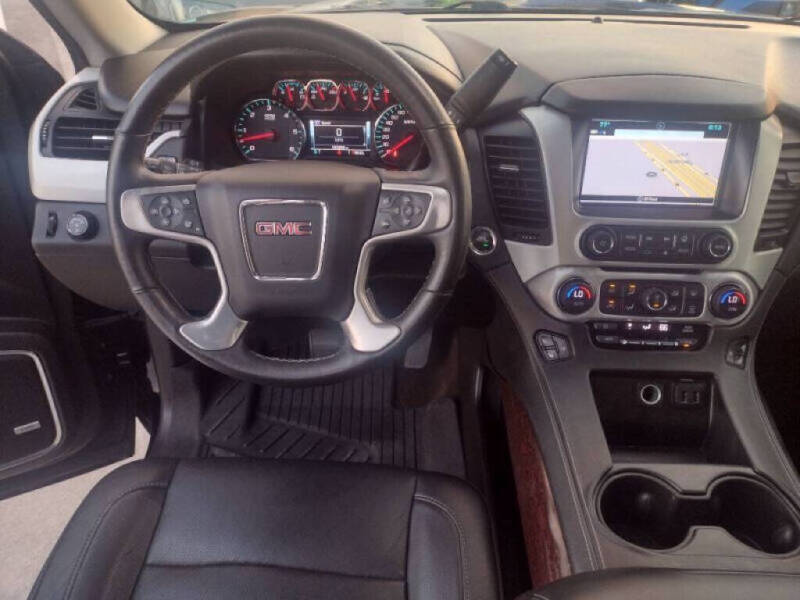 2017 GMC Yukon SLT