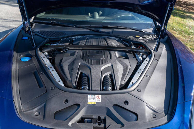 2023 Porsche Panamera Platinum Edition