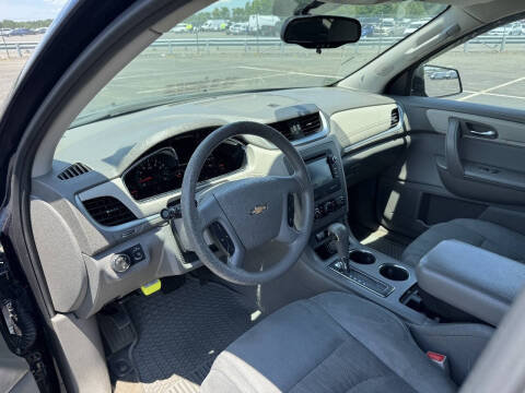 2017 Chevrolet Traverse LS