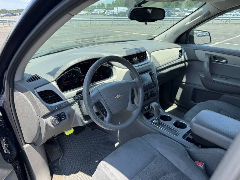 2017 Chevrolet Traverse LS