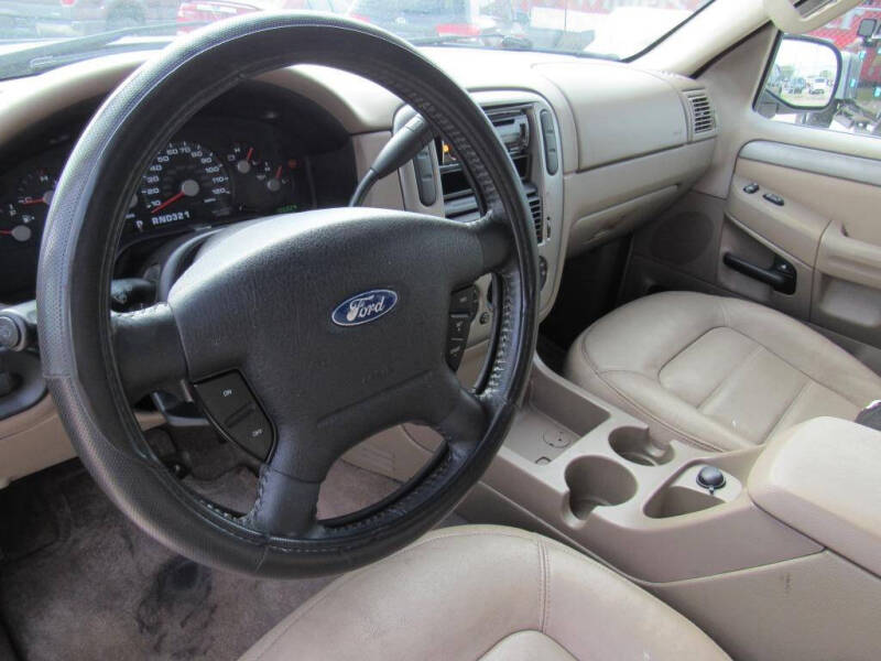2004 Ford Explorer XLT