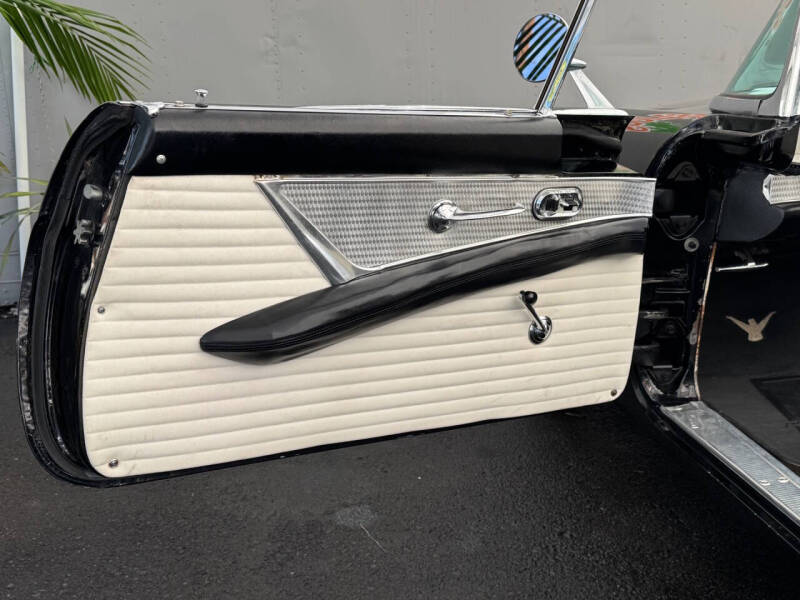 1955 Ford Thunderbird