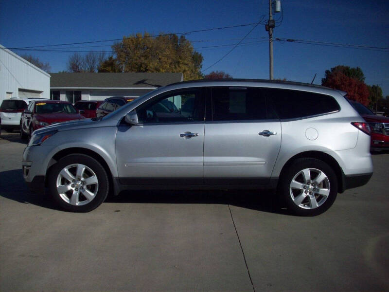 Used 2017 Chevrolet Traverse 1LT with VIN 1GNKRGKD3HJ342093 for sale in Kansas City