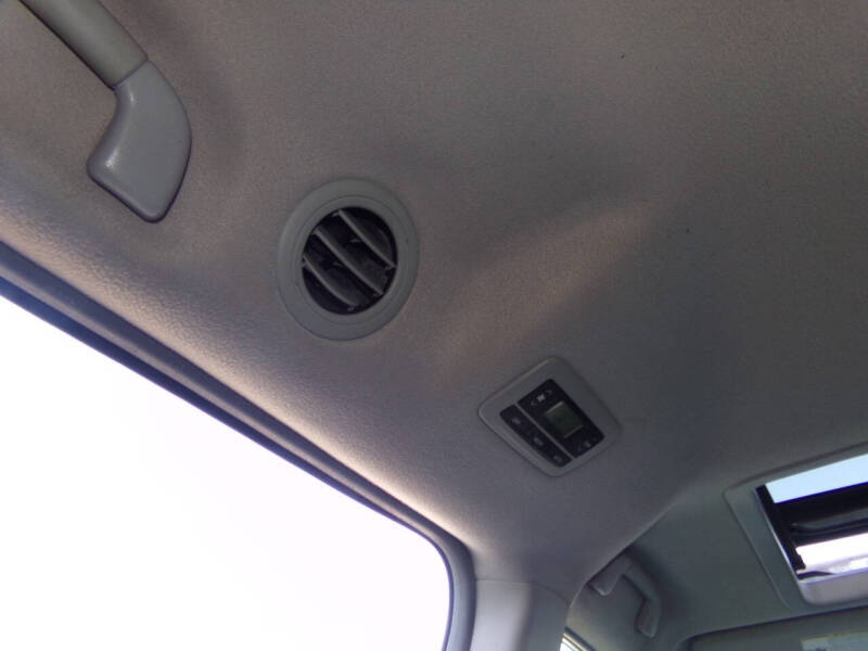 2011 Toyota Sienna XLE 7-Passenger Auto Access Seat