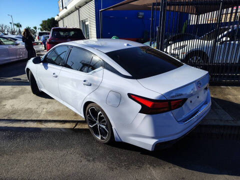 2023 Nissan Altima 2.5 SR