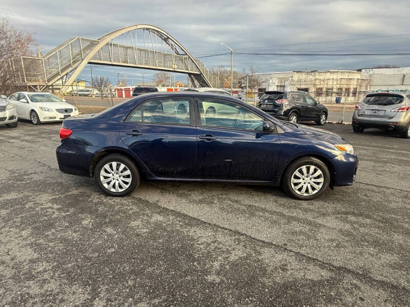 2012 Toyota Corolla L's photo