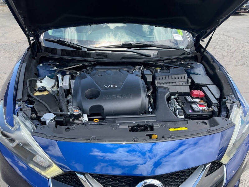 2017 Nissan Maxima
