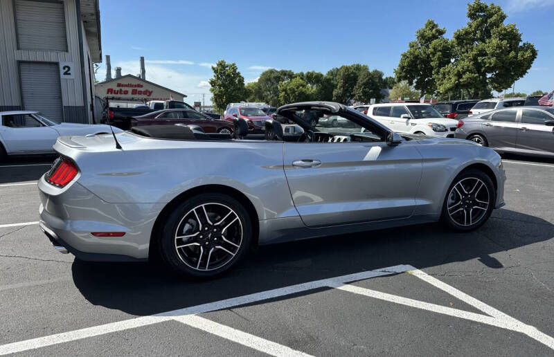 2022 Ford Mustang EcoBoost Premium
