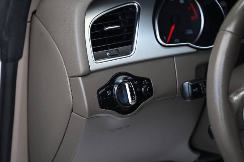 2011 Audi A5 2.0T quattro Prestige