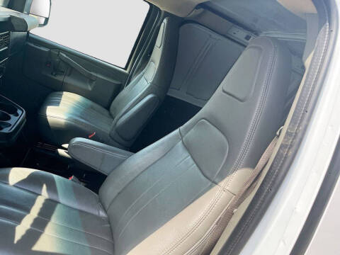 2025 GMC Savana 3500
