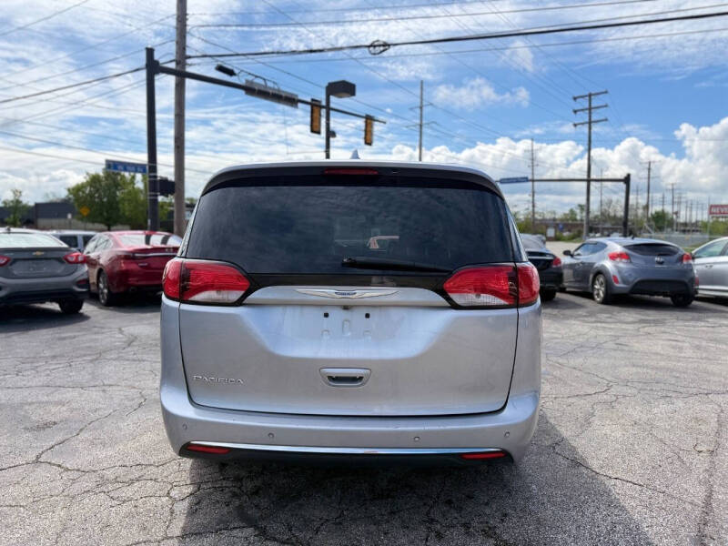 2018 Chrysler Pacifica Touring L Plus