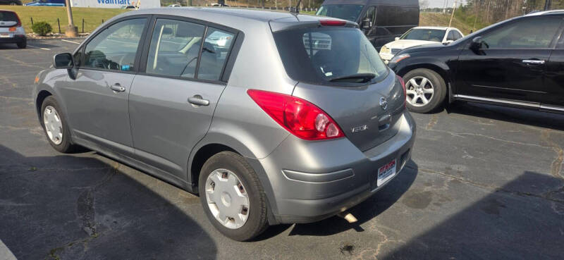 2008 Nissan Versa 1.8 S