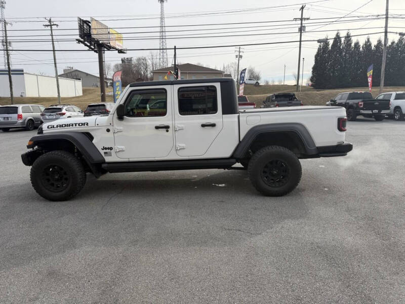 2020 Jeep Gladiator Sport
