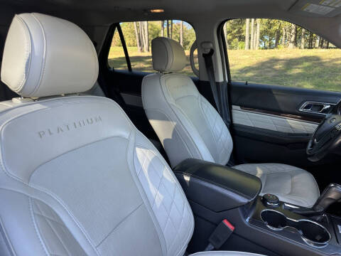 2017 Ford Explorer Platinum