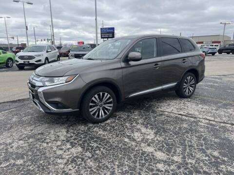 2019 Mitsubishi Outlander for sale at Sam Leman Ford in Bloomington IL