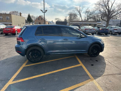 2019 Volkswagen Golf SE