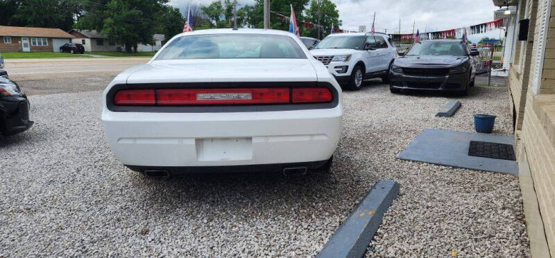 2013 Dodge Challenger SXT