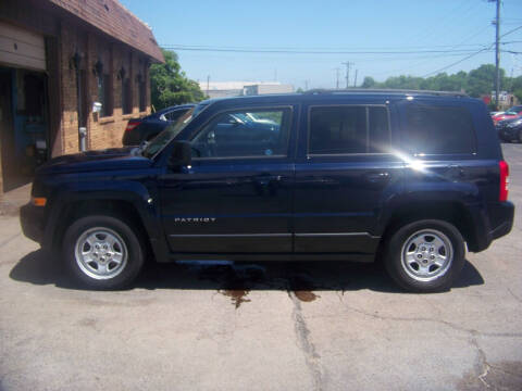2015 Jeep Patriot for sale at C and L Auto Sales Inc. in Decatur IL