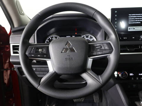 2026 Mitsubishi Outlander ES