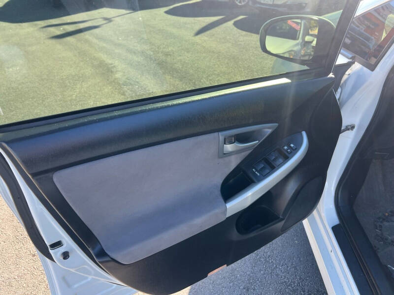 2013 Toyota Prius Two