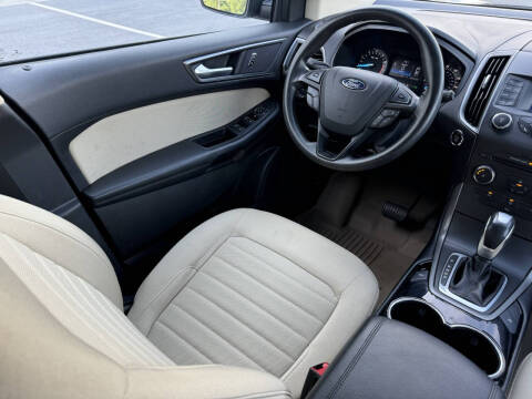 2017 Ford Edge SE