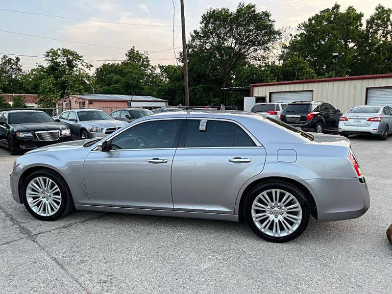 2011 Chrysler 300 C