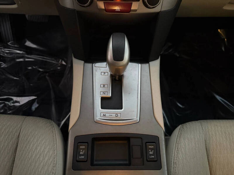 2010 Subaru Outback 2.5i Premium