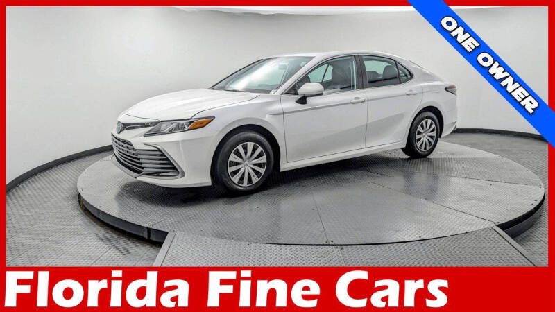 2024 Toyota Camry Hybrid LE