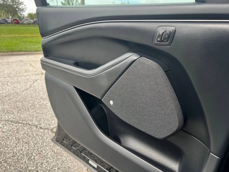 2022 Ford Mustang Mach-E Premium