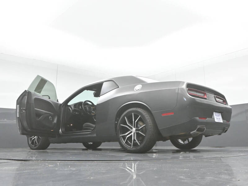 2017 Dodge Challenger SXT