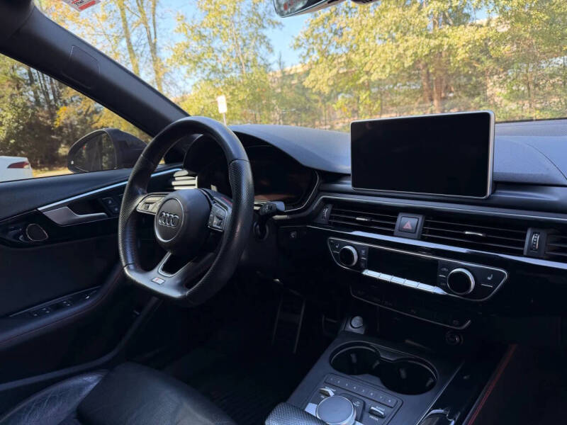 2019 Audi A4 quattro Premium Plus 45 TFSI