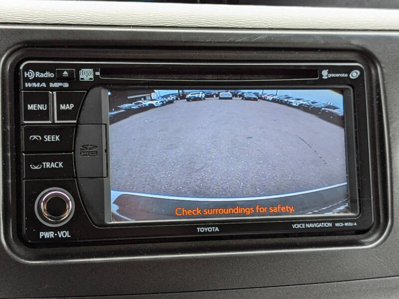 2014 Toyota Sienna XLE 7-Passenger Auto Access Seat