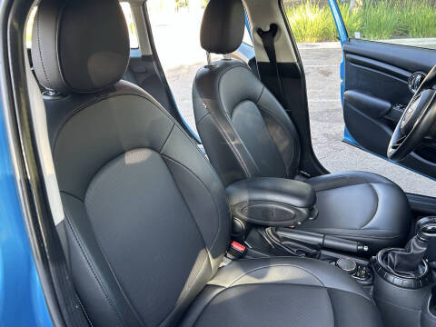 2015 MINI Hardtop 4 Door Cooper