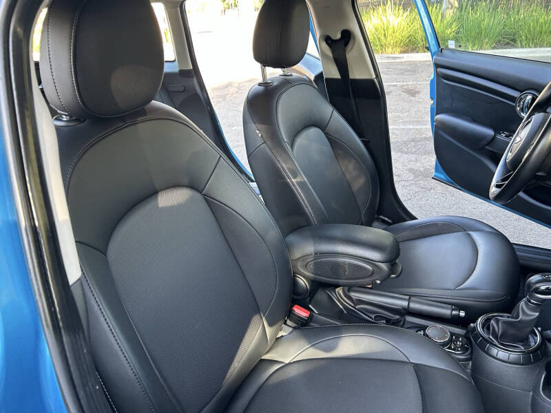 2015 MINI Hardtop 4 Door Cooper