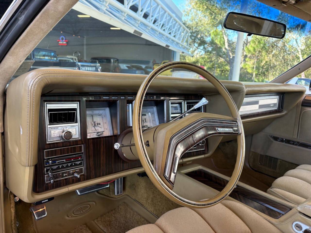 1978 Lincoln Mark V 26