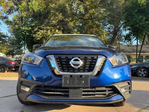 2020 Nissan Kicks SR