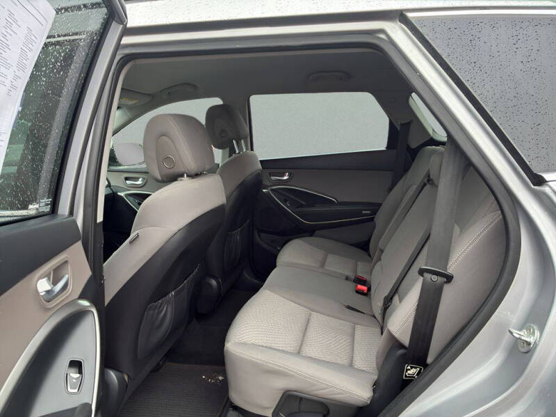 2018 Hyundai Santa Fe SE