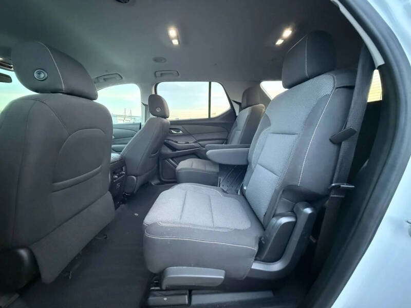 2020 Chevrolet Traverse LT Cloth