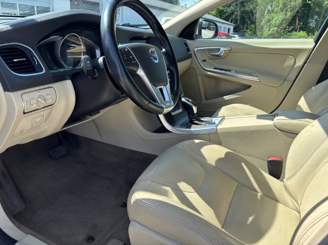 2015 Volvo V60 T5 Premier Plus