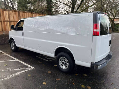 2018 GMC Savana 2500