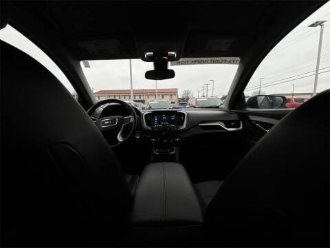 2023 GMC Terrain SLT