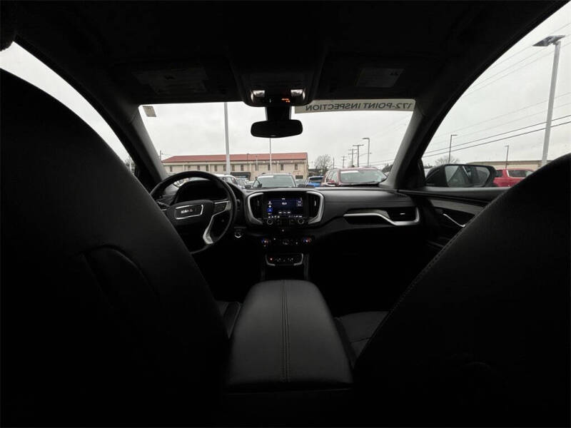 2023 GMC Terrain SLT