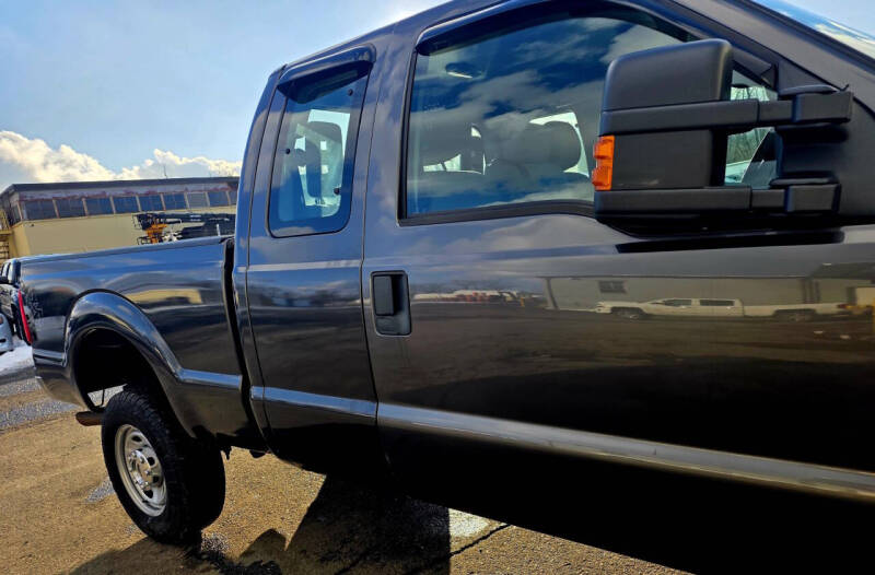 2015 Ford F-250 Super Duty XL's photo