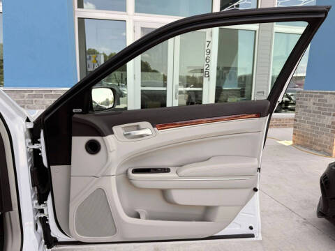 2011 Chrysler 300 C