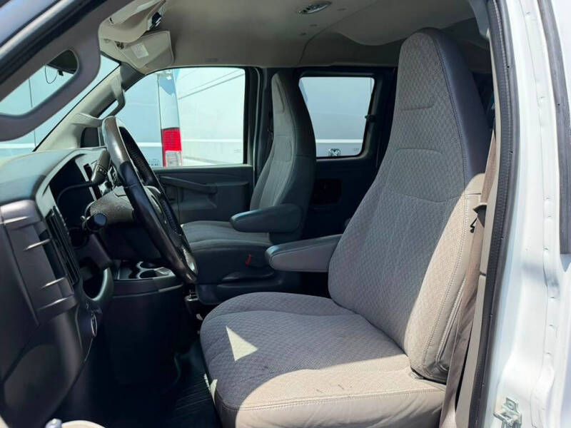 2016 Chevrolet Express LS 2500