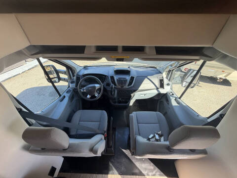 2016 Thor Motor Coach COMPASS