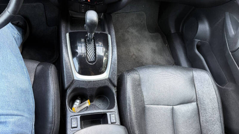 2015 Nissan Rogue SL