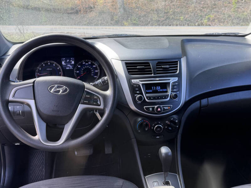 2017 Hyundai Accent SE